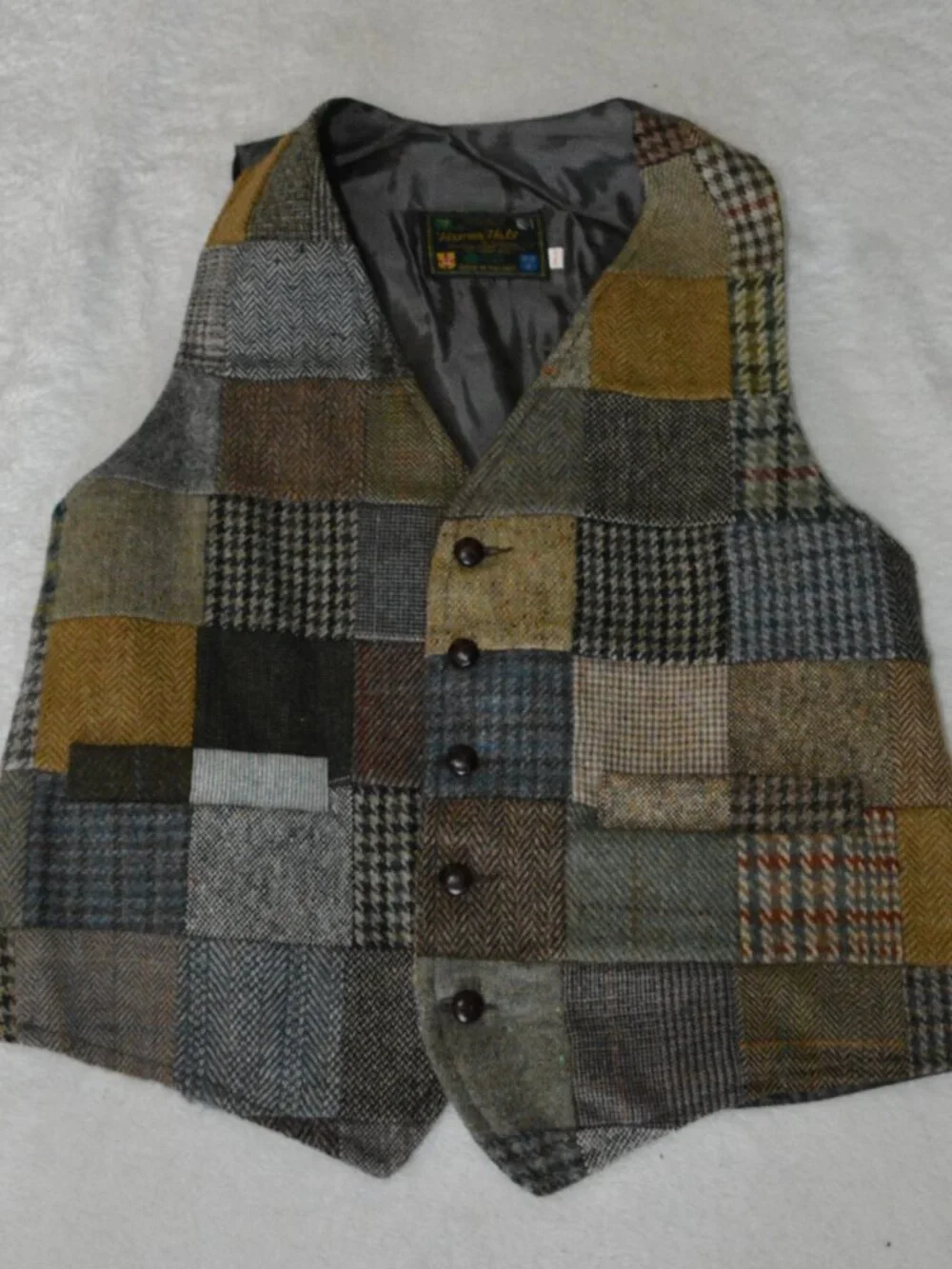 Hanna Hats Men's Patchwork Wool Vest Classic V-neck design size 107/42